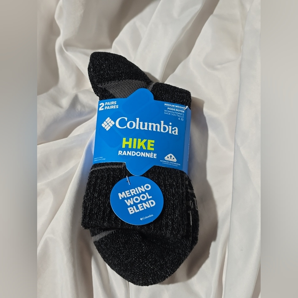 NWT Columbia Hike Merino Wool Blend Medium Weight Women's Crew Socks OS Black